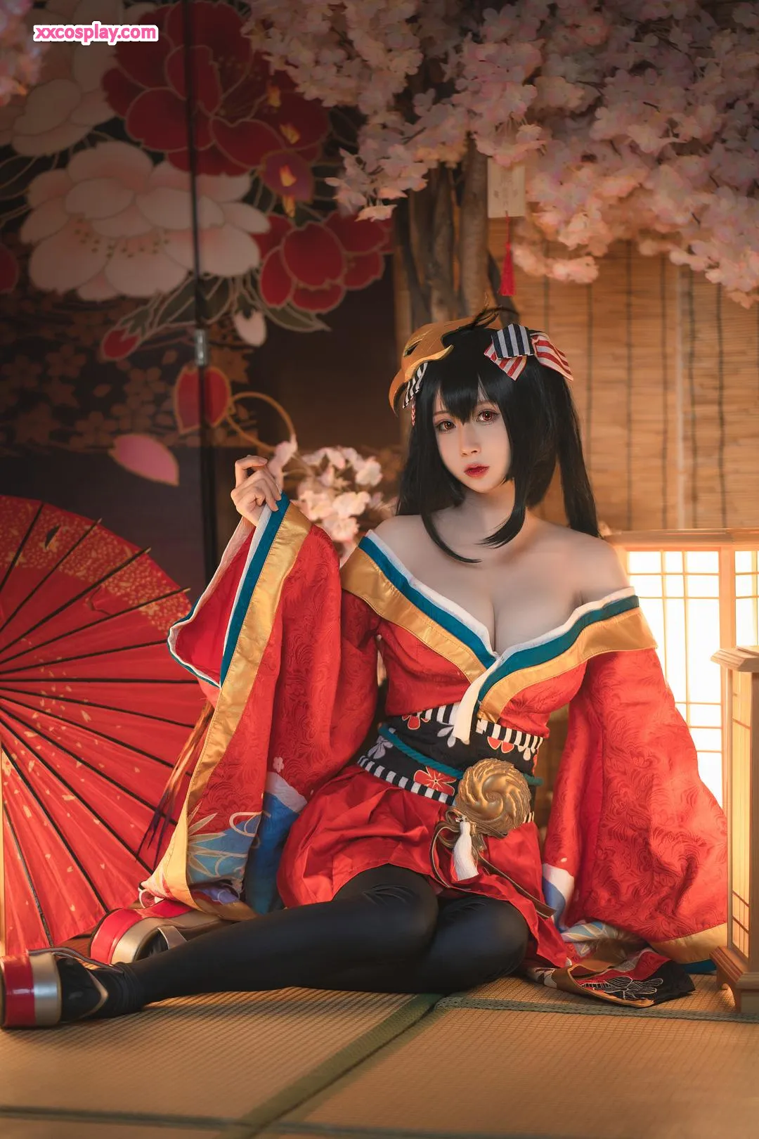 Nishizono Nanga as Taihou - Azur Lane Cosplay
